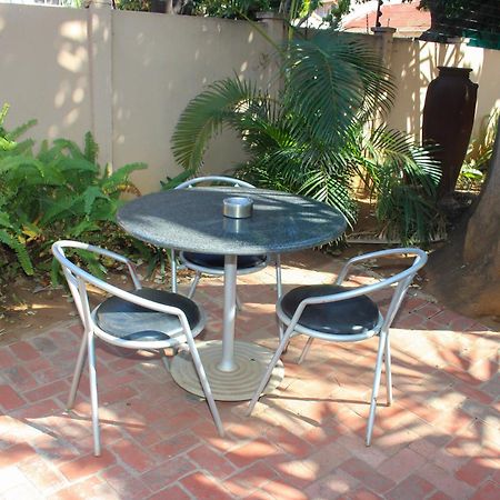 Echo Garden Guesthouse Rustenburg Buitenkant foto