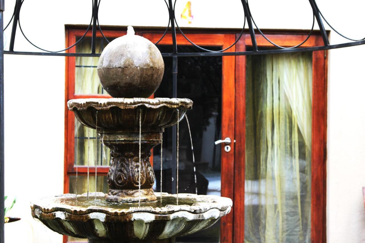 Echo Garden Guesthouse Rustenburg Buitenkant foto