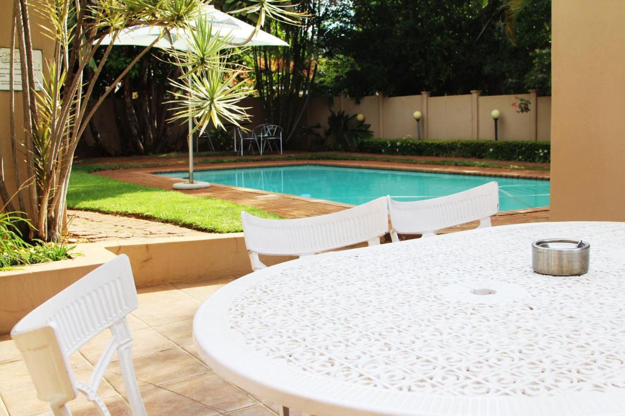 Echo Garden Guesthouse Rustenburg Buitenkant foto