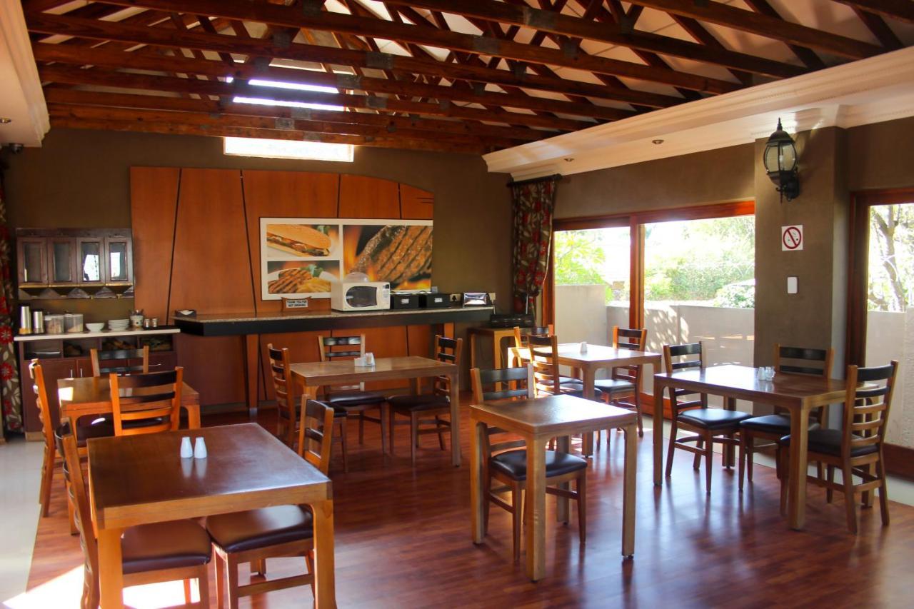 Echo Garden Guesthouse Rustenburg Buitenkant foto