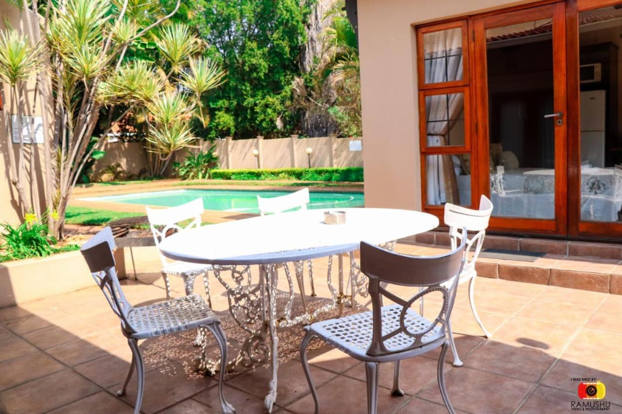 Echo Garden Guesthouse Rustenburg Buitenkant foto