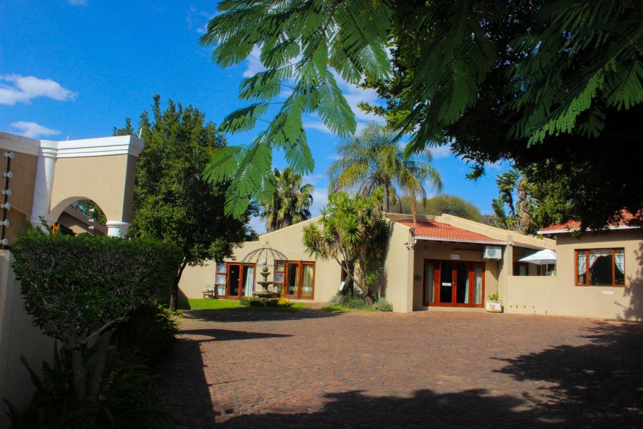 Echo Garden Guesthouse Rustenburg Buitenkant foto