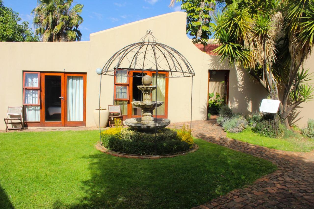 Echo Garden Guesthouse Rustenburg Buitenkant foto