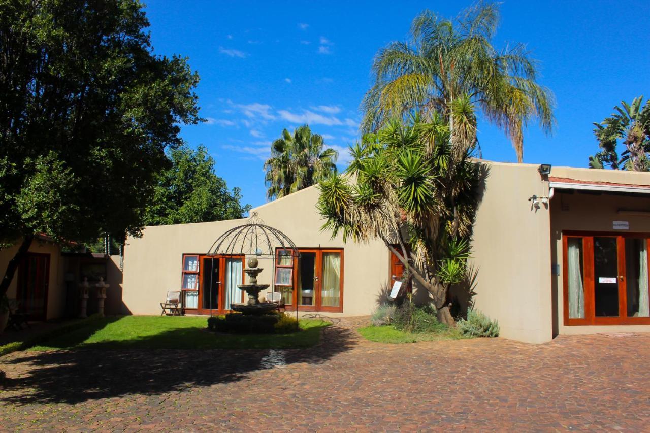 Echo Garden Guesthouse Rustenburg Buitenkant foto