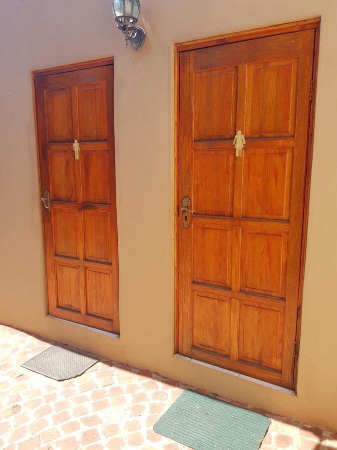 Echo Garden Guesthouse Rustenburg Buitenkant foto