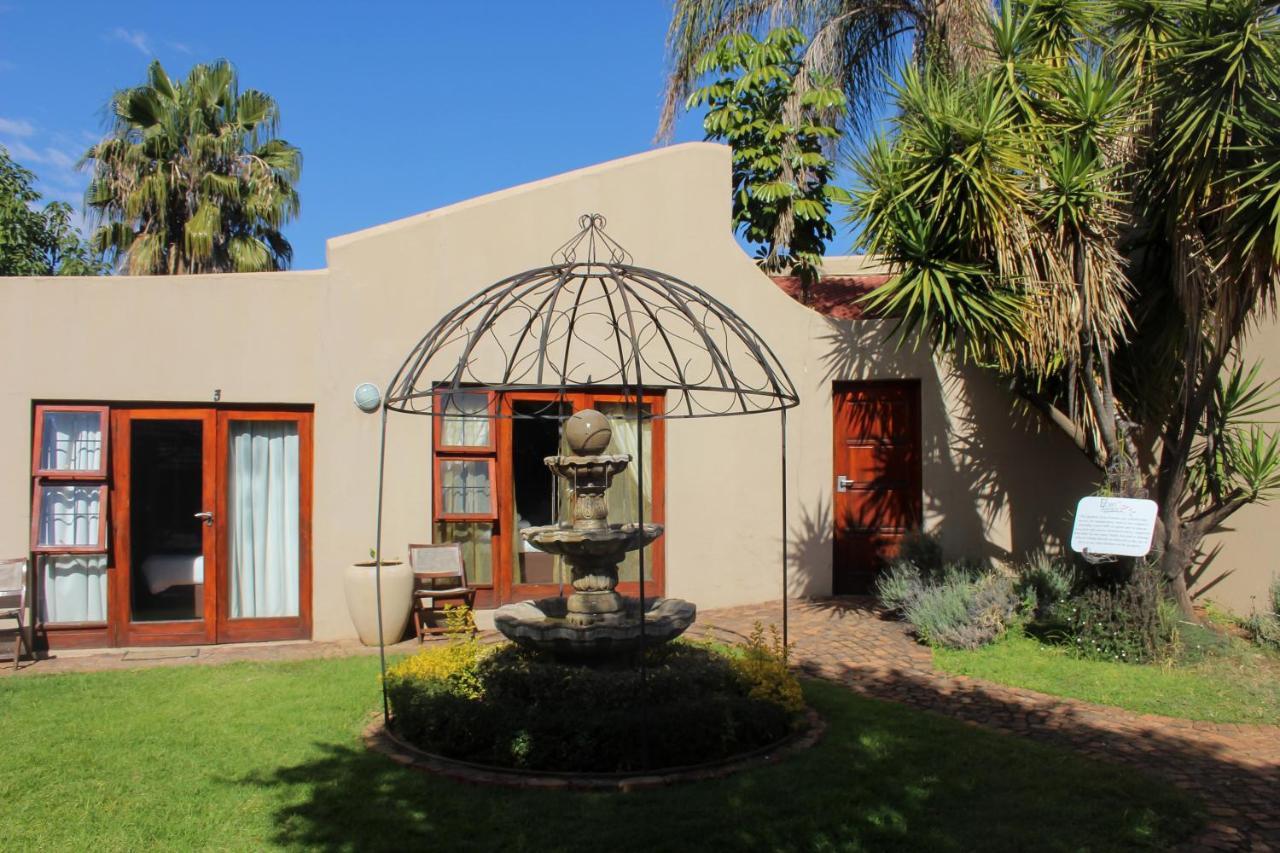 Echo Garden Guesthouse Rustenburg Buitenkant foto