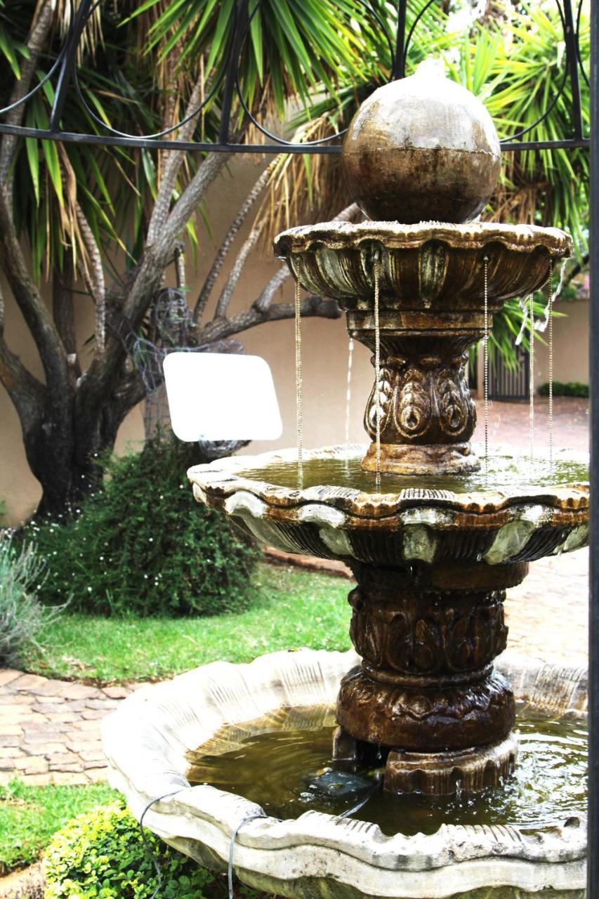 Echo Garden Guesthouse Rustenburg Buitenkant foto