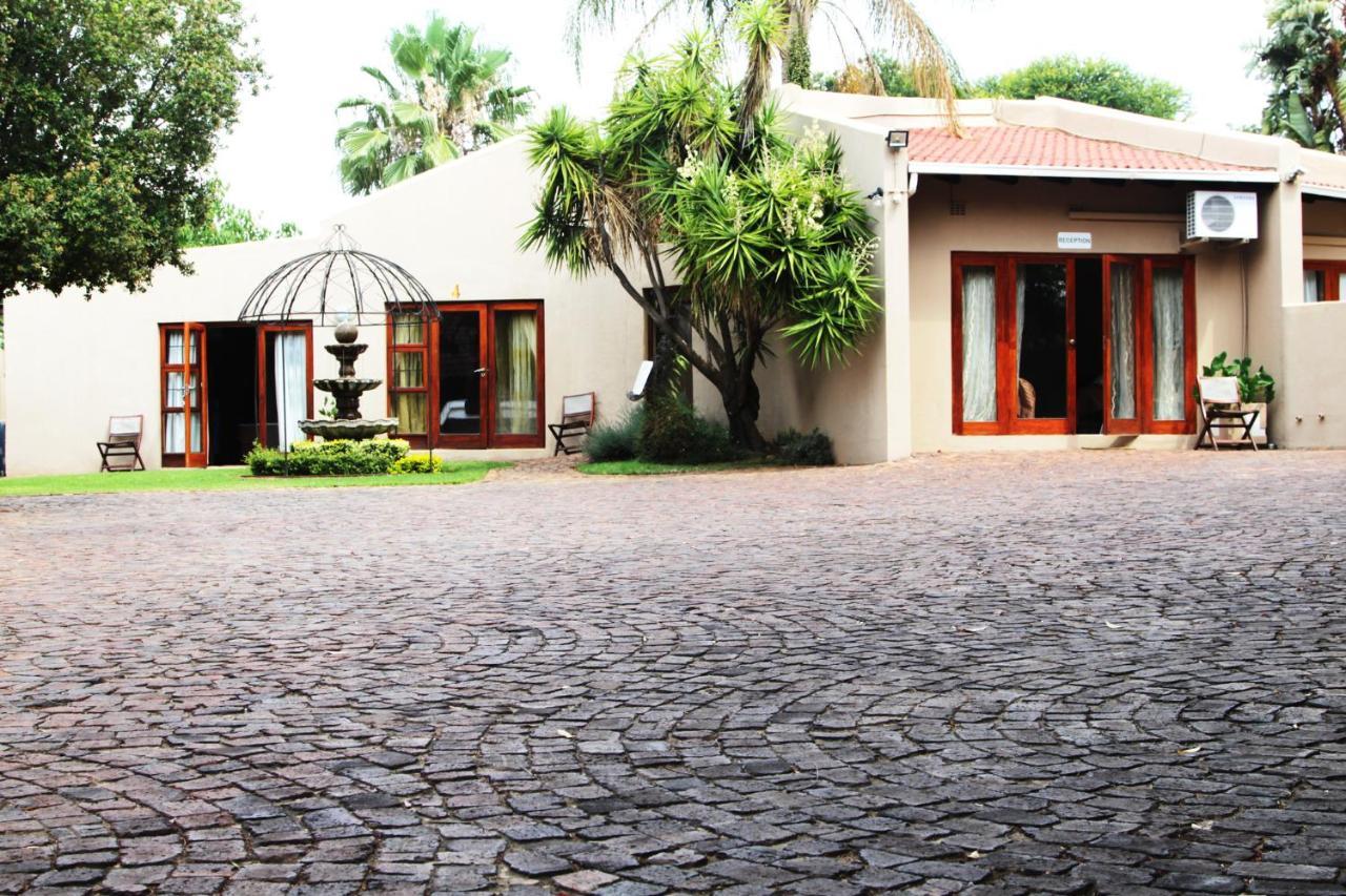 Echo Garden Guesthouse Rustenburg Buitenkant foto